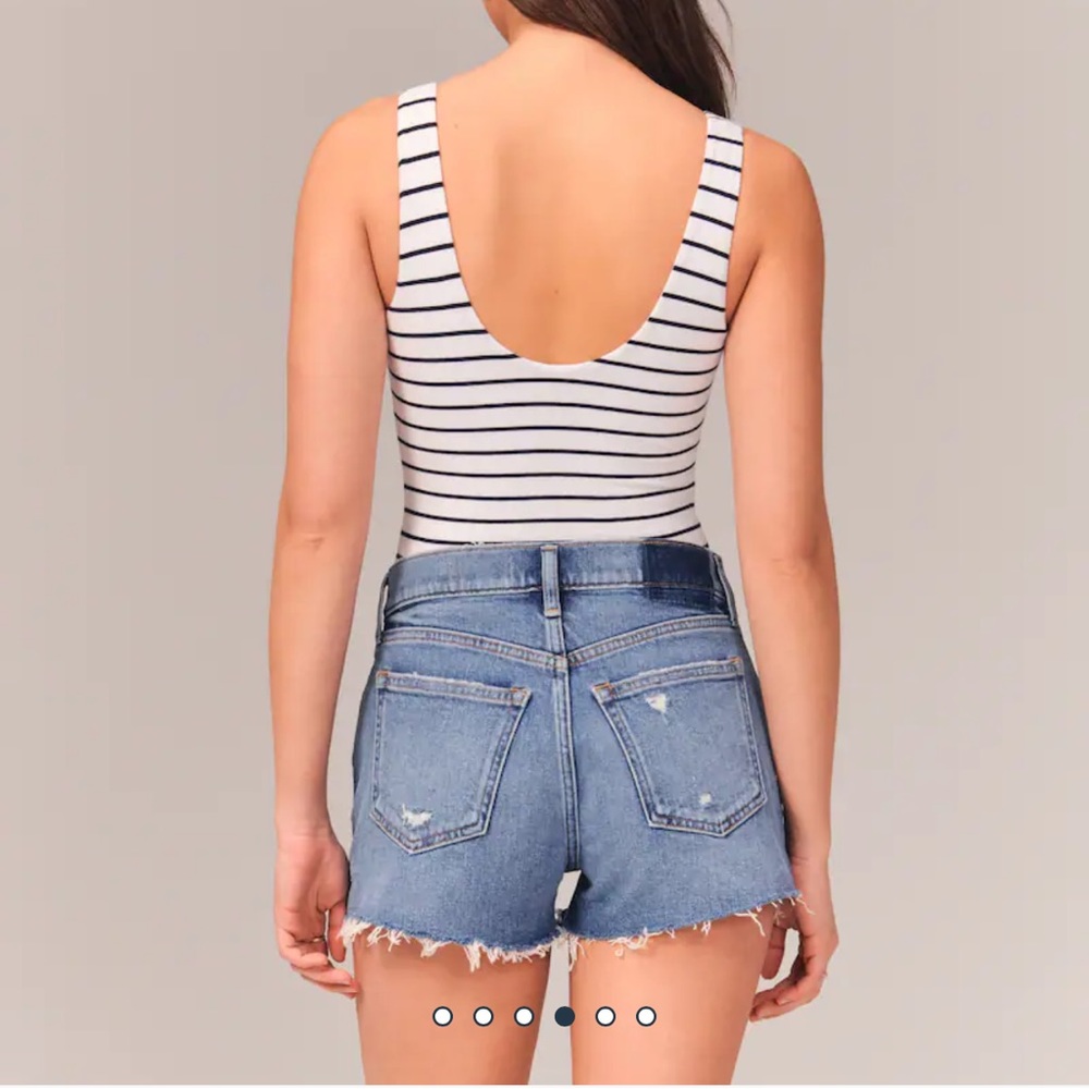 Mid Rise mom shorts - Picture 4 of 6